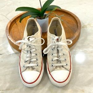 Converse Off White Low Top Sneakers